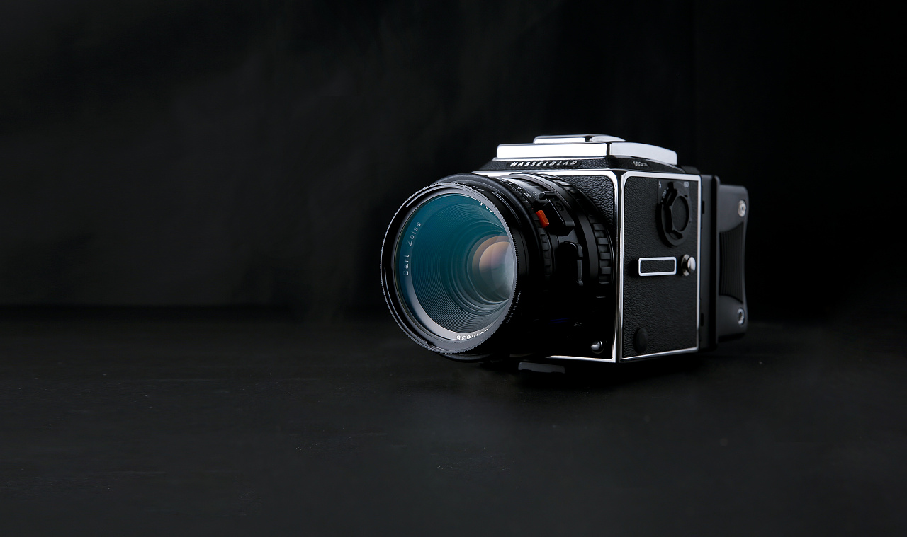 哈蘇503cw 經典中畫幅相機的影像藝術與新能源技術開發(fā)的關聯(lián)